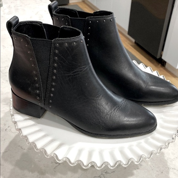Isaac Mizrahi Shoes - ISAAC MIZRAHI Leather Boots